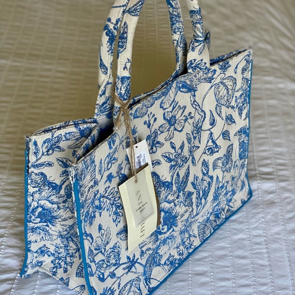 Antik Kraft Cream and Blue Embroidered Handbag - Picture 3 of 5
